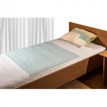 Borderable and Waterproof Mattress Pad for Single Bed.